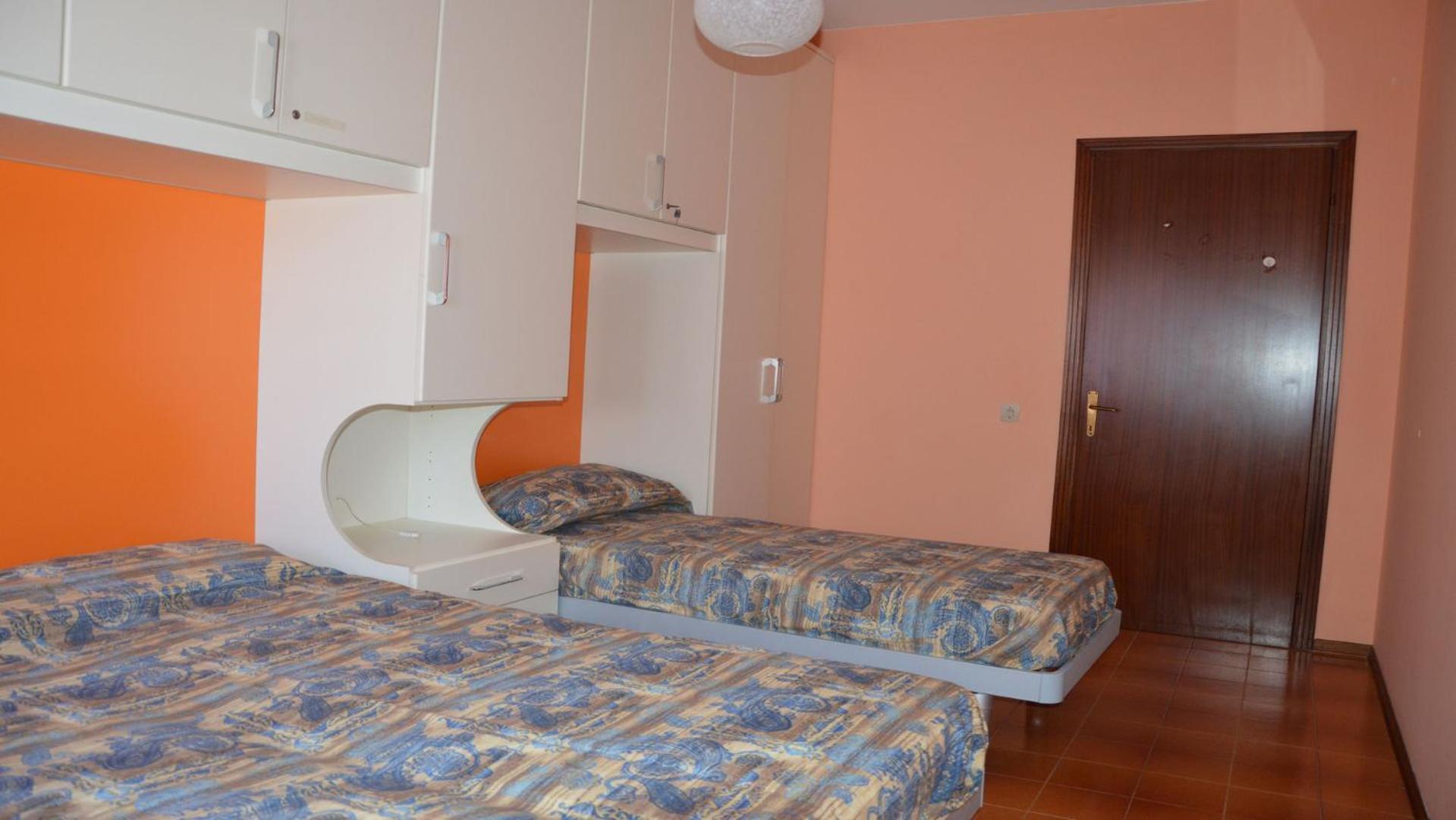 Comfortable 2 Bedroom Apartment - Beahost Rentals Caorle Bagian luar foto