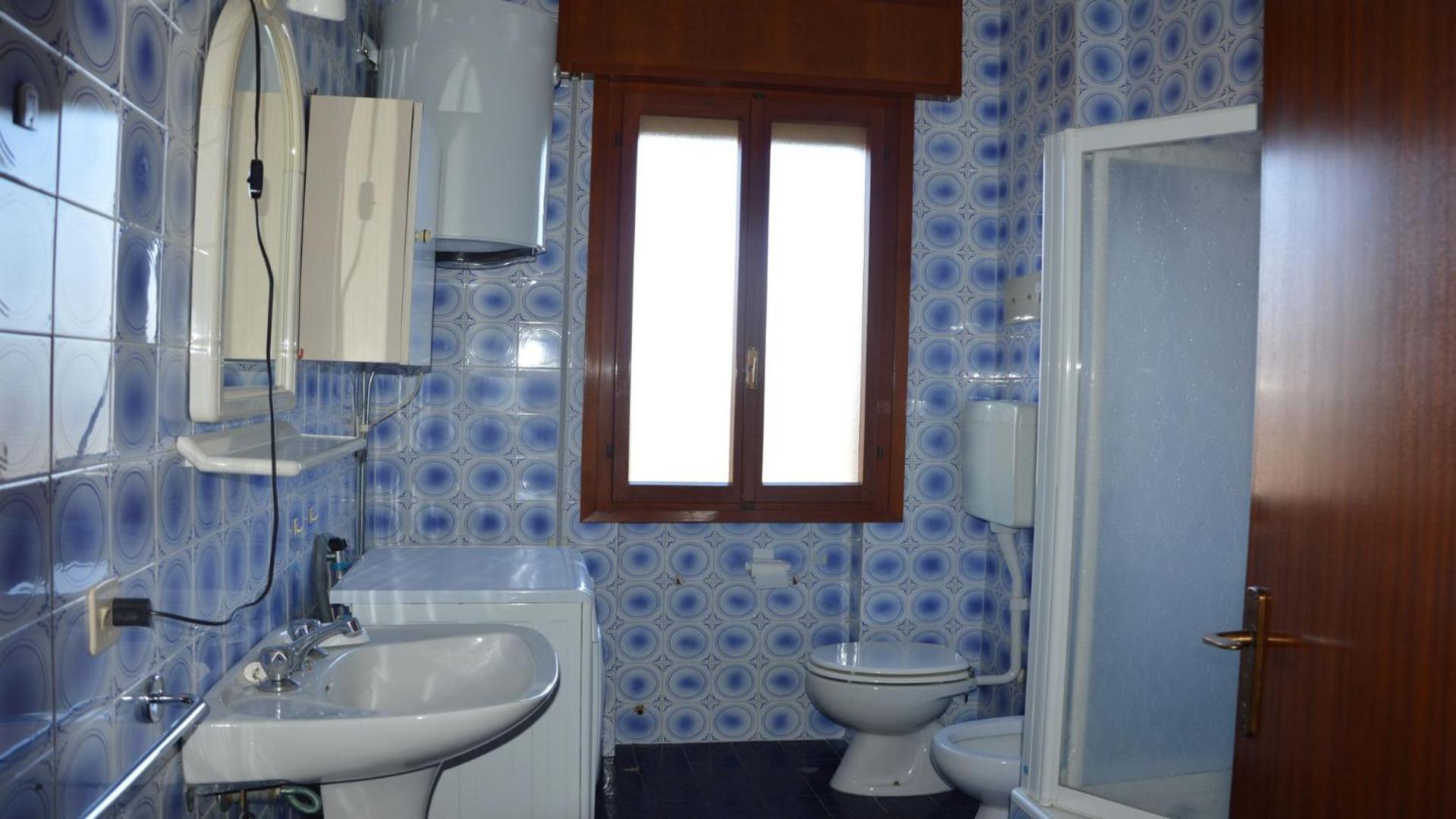 Comfortable 2 Bedroom Apartment - Beahost Rentals Caorle Bagian luar foto