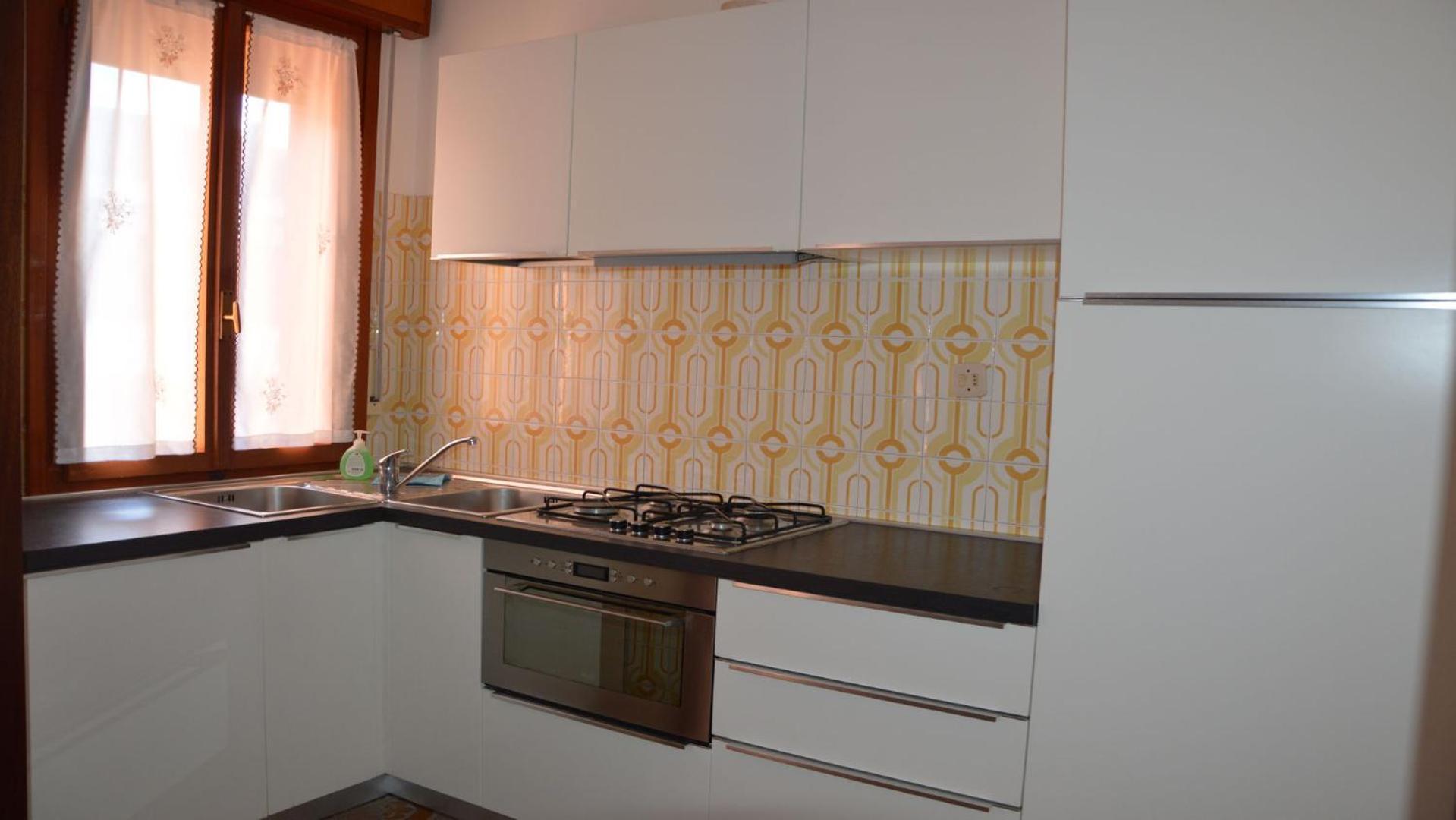 Comfortable 2 Bedroom Apartment - Beahost Rentals Caorle Bagian luar foto